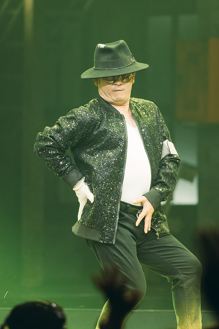 Ca sĩ Bằng Kiều tái hiện hình tượng Michael Jackson. Ảnh: Ban tổ chức cung cấp