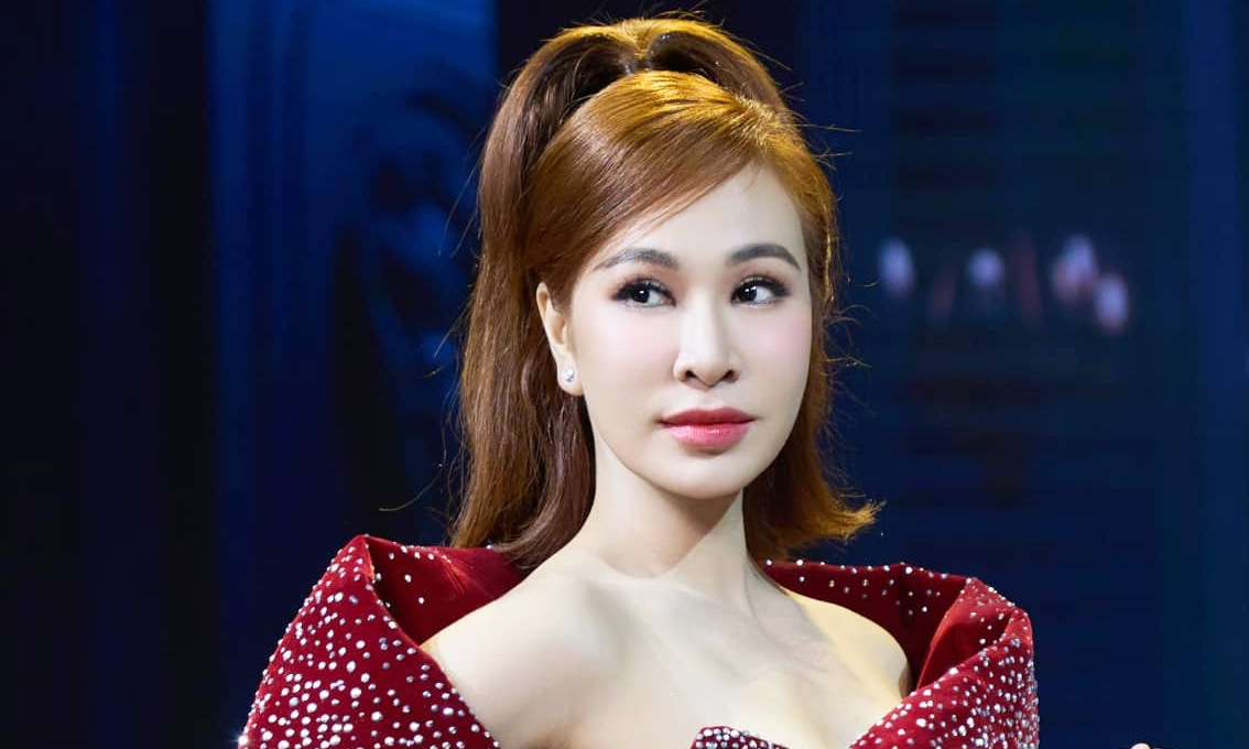 Uyên Linh: 'Không dám phàn nàn cuộc sống vì thế là đủ rồi'