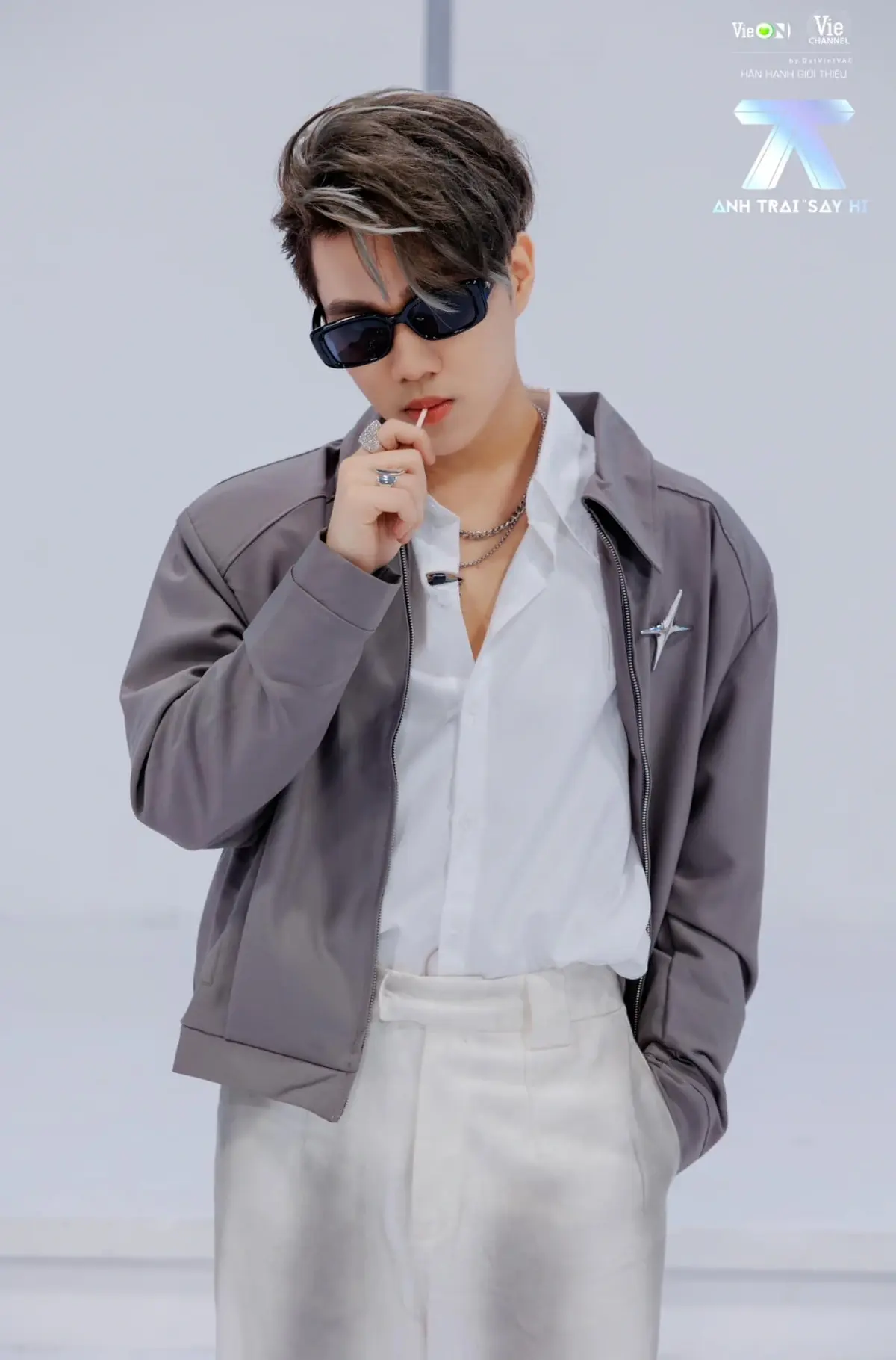 Hình ảnh ẩn dụ về giai điệu và lời rap tình yêu của Captain Boy